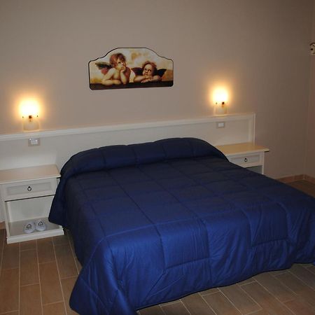 La Chioccia Hotel Valmontone Kültér fotó