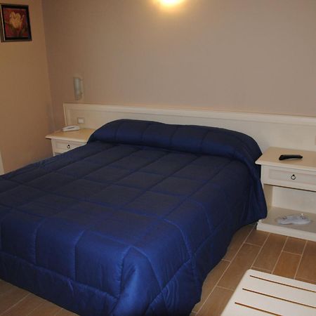 La Chioccia Hotel Valmontone Kültér fotó