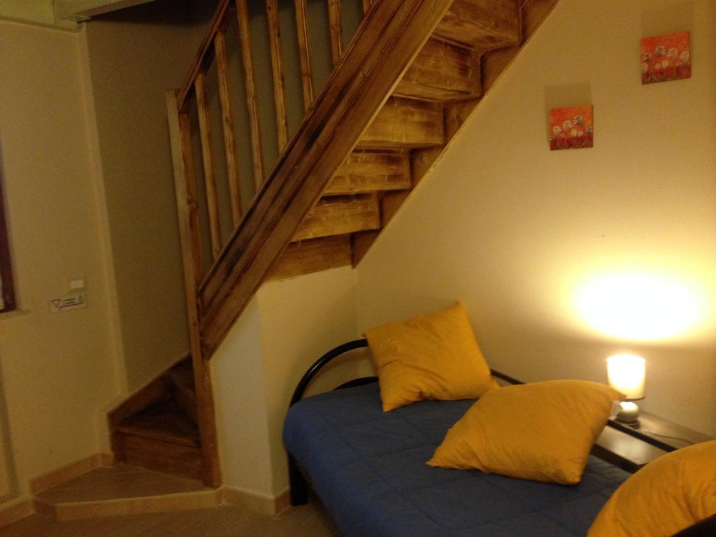 La Chioccia Hotel Valmontone Szoba fotó