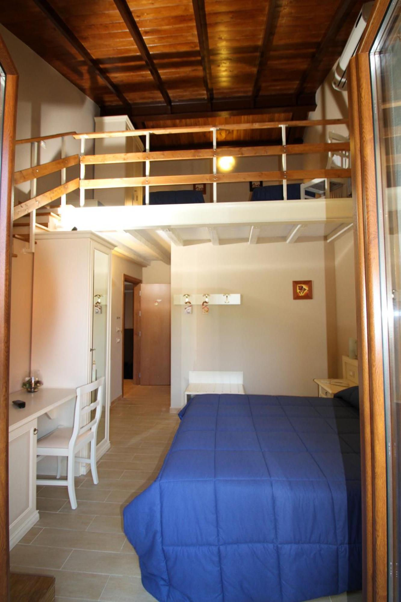 La Chioccia Hotel Valmontone Kültér fotó
