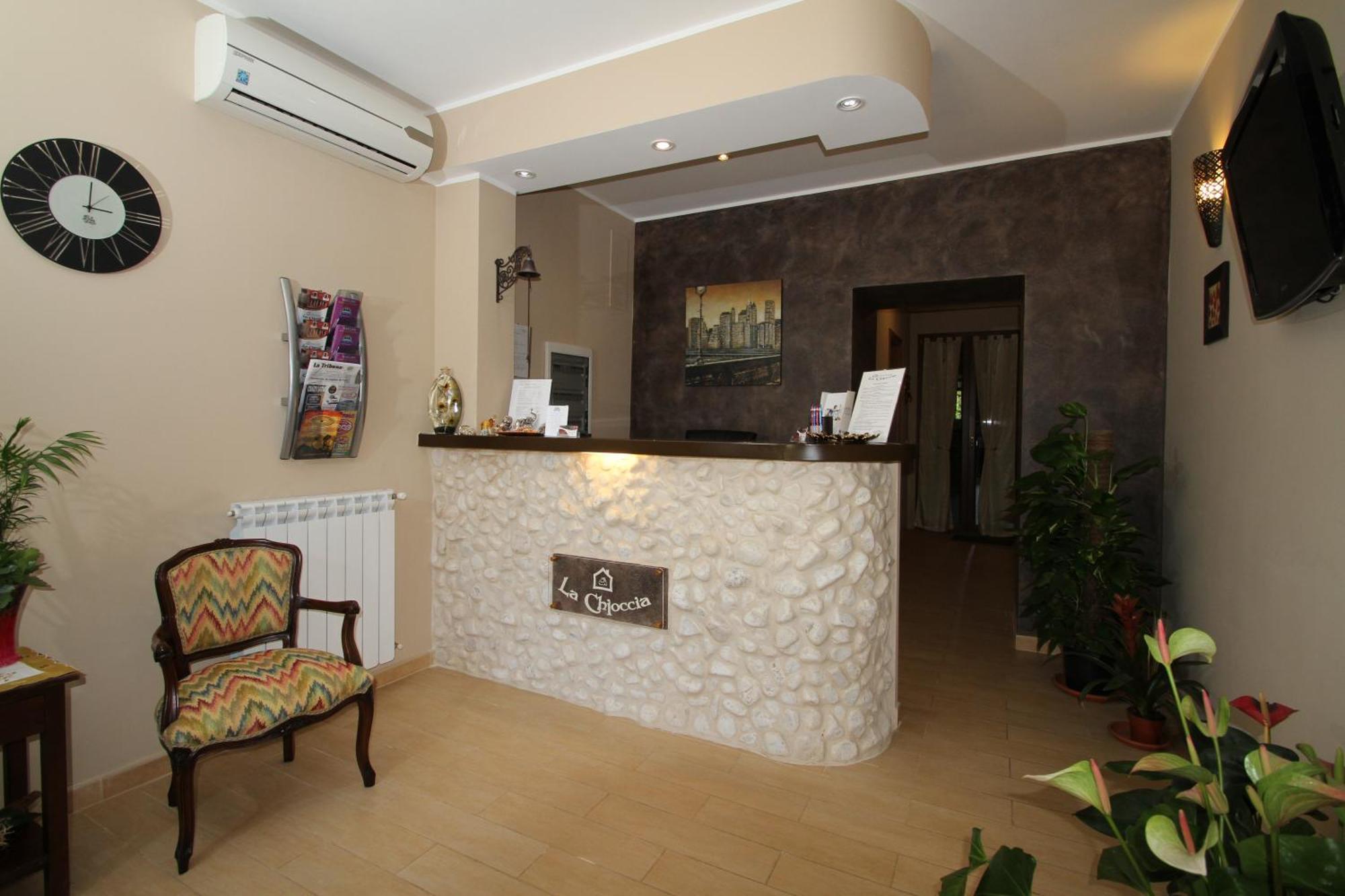 La Chioccia Hotel Valmontone Kültér fotó